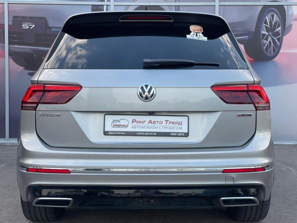 Volkswagen Tiguan II с пробегом 2018 года, цена 2 500 000 рублей, 176290 км, внедорожник, Автокод Объявления