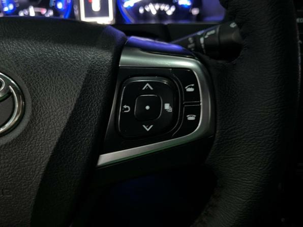 Toyota Camry VII (XV50) Рестайлинг с пробегом 2015 года, цена 1 690 000 рублей, 171674 км, седан, Автокод Объявления