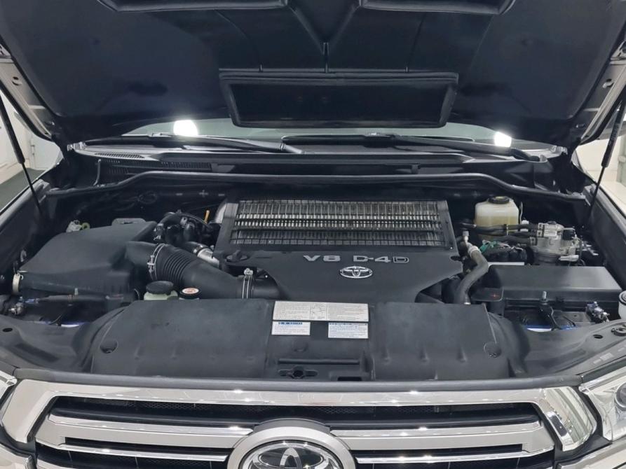 Toyota Land Cruiser 200 Series Рестайлинг 2 Омск  - изображение 13