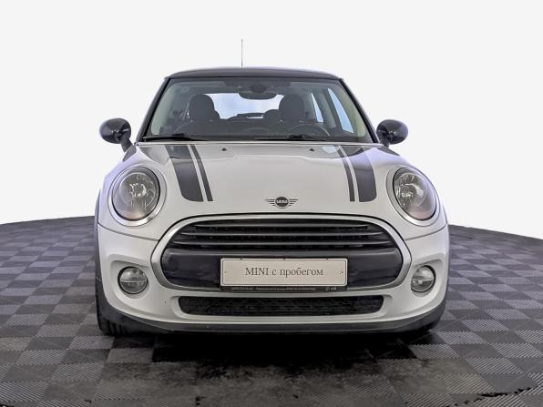 Mini Hatch III (F55/F56) Рестайлинг с пробегом 2018 года, цена 1 800 000 рублей, 73661 км, хэтчбек, Автокод Объявления