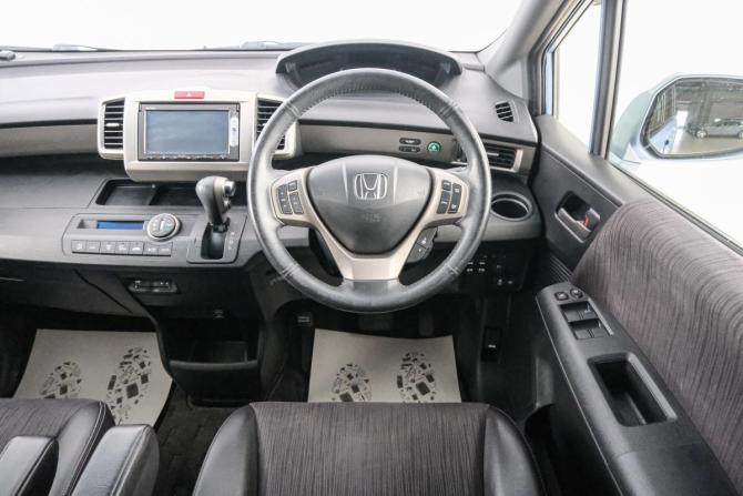 Honda Freed I Рестайлинг 2 с пробегом 2014 года, цена 1 049 000 рублей, 115000 км, компактвэн, Автокод Объявления