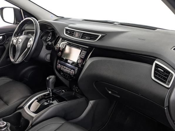 Nissan Qashqai II с пробегом 2017 года, цена 1 995 000 рублей, 73832 км, внедорожник, Автокод Объявления