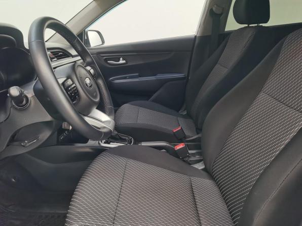 Kia Rio IV с пробегом 2018 года, цена 1 390 000 рублей, 84106 км, хэтчбек, Автокод Объявления