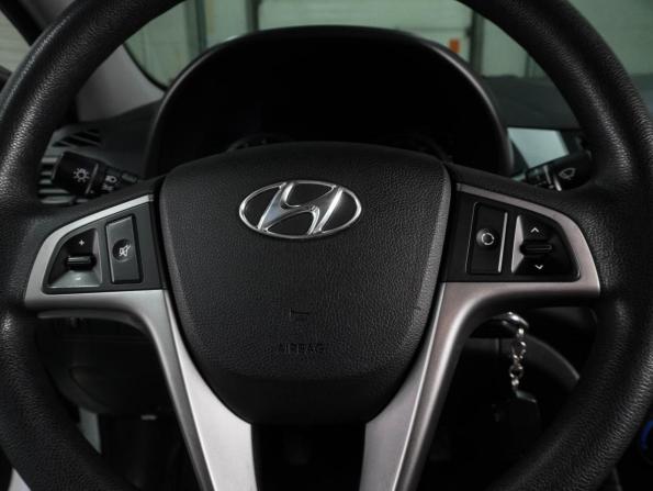 Hyundai Solaris I Рестайлинг с пробегом 2015 года, цена 999 000 рублей, 99044 км, седан, Автокод Объявления
