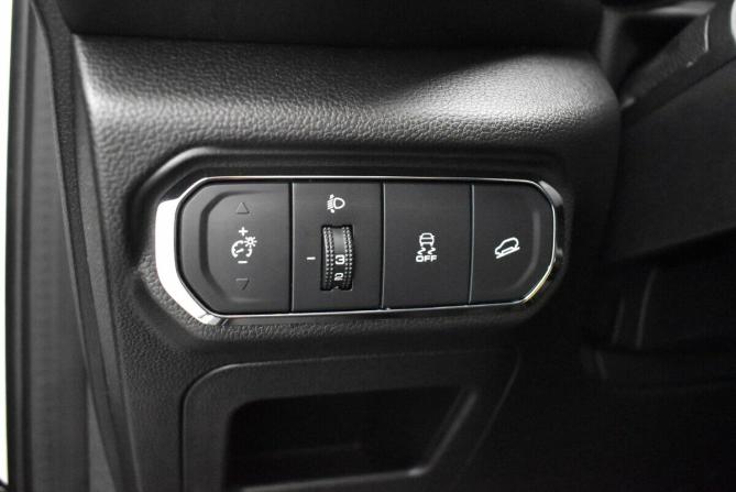 Haval Jolion I с пробегом 2023 года, цена 1 730 000 рублей, 27844 км, внедорожник, Автокод Объявления