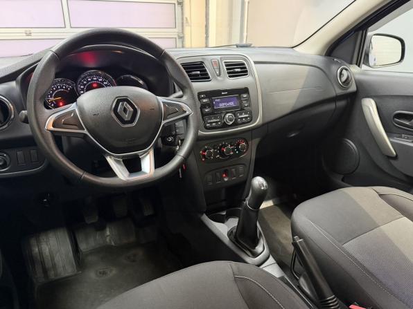 Renault Logan II Рестайлинг с пробегом 2019 года, цена 1 295 000 рублей, 75881 км, седан, Автокод Объявления