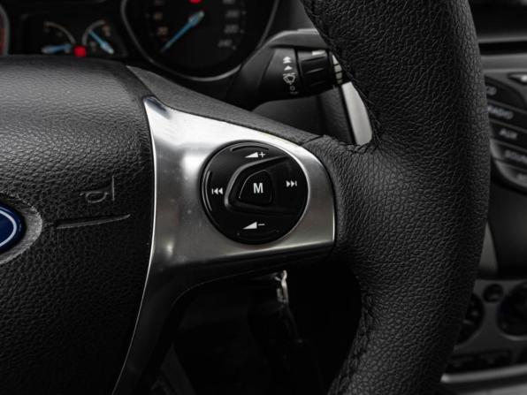 Ford Focus III с пробегом 2011 года, цена 690 000 рублей, 207655 км, хэтчбек, Автокод Объявления