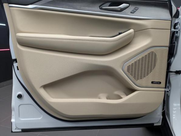 Jeep Grand Cherokee V (WL) с пробегом 2022 года, цена 5 840 000 рублей, 67525 км, внедорожник, Автокод Объявления
