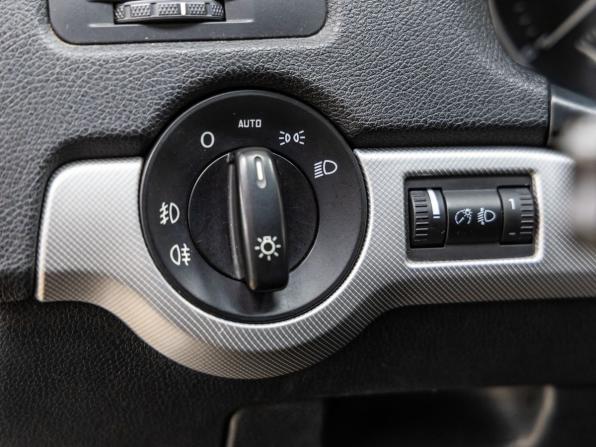 Skoda Octavia II (A5) Рестайлинг с пробегом 2012 года, цена 938 000 рублей, 210641 км, лифтбек, Автокод Объявления