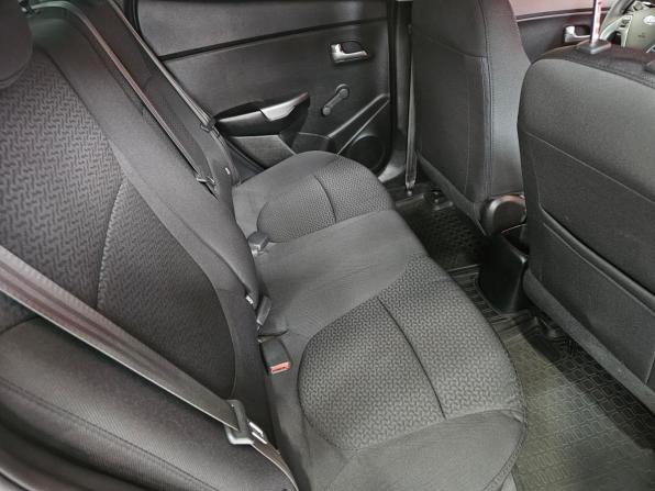 Kia Rio III Рестайлинг с пробегом 2016 года, цена 989 000 рублей, 181188 км, седан, Автокод Объявления