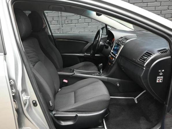Toyota Avensis III с пробегом 2009 года, цена 995 000 рублей, 293205 км, седан, Автокод Объявления