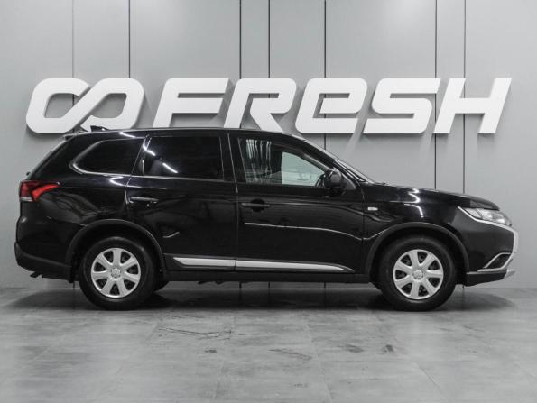 Mitsubishi Outlander III Рестайлинг 3 с пробегом 2018 года, цена 2 084 000 рублей, 69846 км, внедорожник, Автокод Объявления
