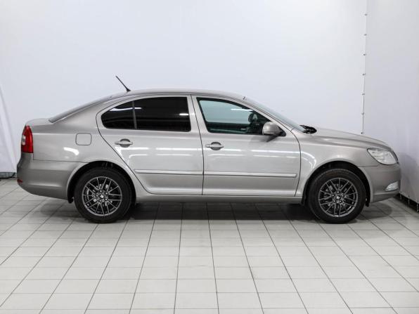 Skoda Octavia II (A5) Рестайлинг с пробегом 2011 года, цена 929 000 рублей, 132036 км, лифтбек, Автокод Объявления