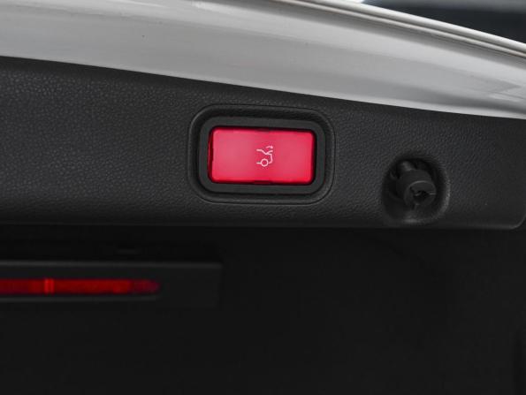 Mercedes-Benz E-Класс V (W213 S213 C238) с пробегом 2016 года, цена 2 795 670 рублей, 112382 км, седан, Автокод Объявления