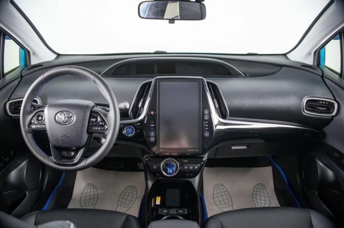 Toyota Prius IV (XW50) с пробегом 2019 года, цена 2 999 000 рублей, 92000 км, лифтбек, Автокод Объявления