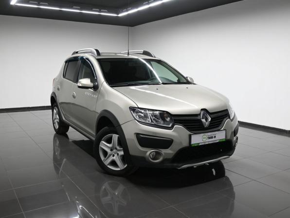 Renault Sandero II с пробегом 2017 года, цена 1 115 000 рублей, 123452 км, хэтчбек, Автокод Объявления