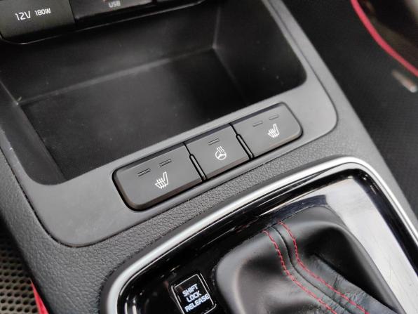 Kia Rio IV Рестайлинг с пробегом 2021 года, цена 1 465 000 рублей, 151313 км, хэтчбек, Автокод Объявления