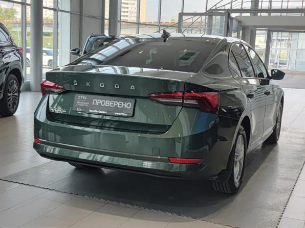 Skoda Octavia IV (A8) с пробегом 2021 года, цена 2 420 000 рублей, 91747 км, лифтбек, Автокод Объявления
