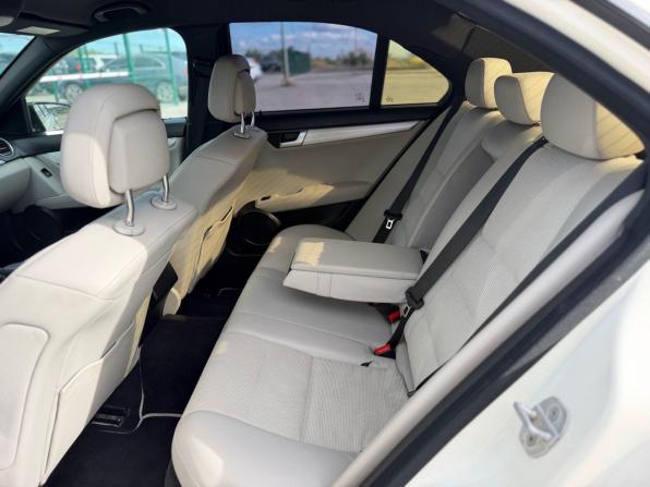 Mercedes-Benz C-Класс III (W204) Рестайлинг с пробегом 2011 года, цена 1 400 000 рублей, 264244 км, седан, Автокод Объявления