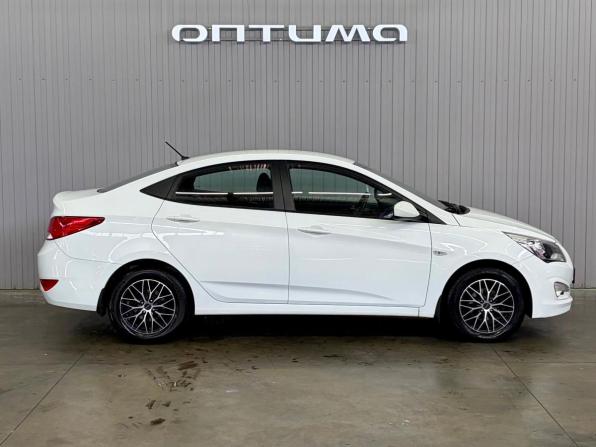 Hyundai Solaris I Рестайлинг с пробегом 2016 года, цена 1 037 000 рублей, 102000 км, седан, Автокод Объявления