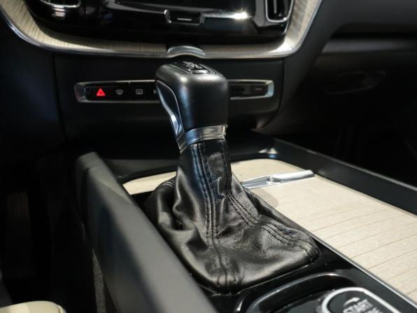 Volvo XC60 II с пробегом 2019 года, цена 2 808 000 рублей, 201346 км, внедорожник, Автокод Объявления