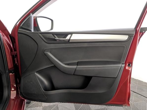 Skoda Rapid II с пробегом 2022 года, цена 1 975 000 рублей, 30634 км, лифтбек, Автокод Объявления