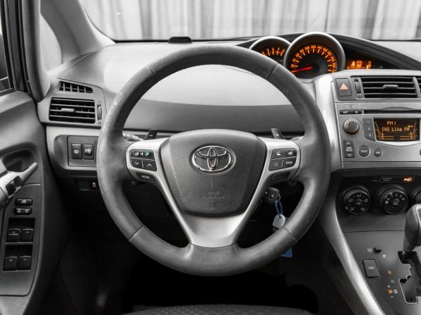 Toyota Verso I с пробегом 2009 года, цена 720 000 рублей, 275262 км, компактвэн, Автокод Объявления