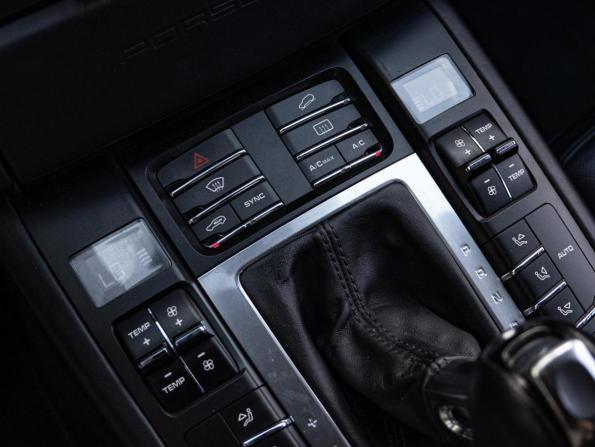 Porsche Macan I с пробегом 2015 года, цена 3 000 000 рублей, 176544 км, внедорожник, Автокод Объявления