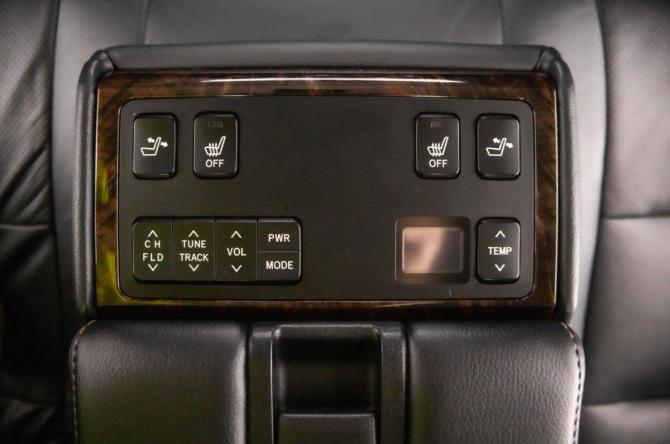 Toyota Camry VII (XV50) Рестайлинг с пробегом 2015 года, цена 2 049 000 рублей, 185000 км, седан, Автокод Объявления