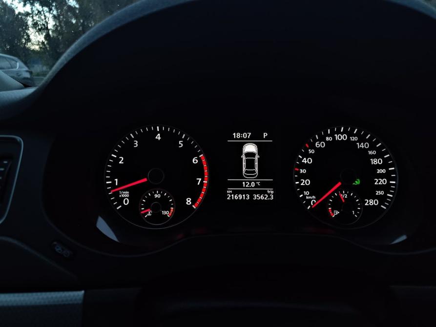 Volkswagen Jetta VI Челябинск  - изображение 8