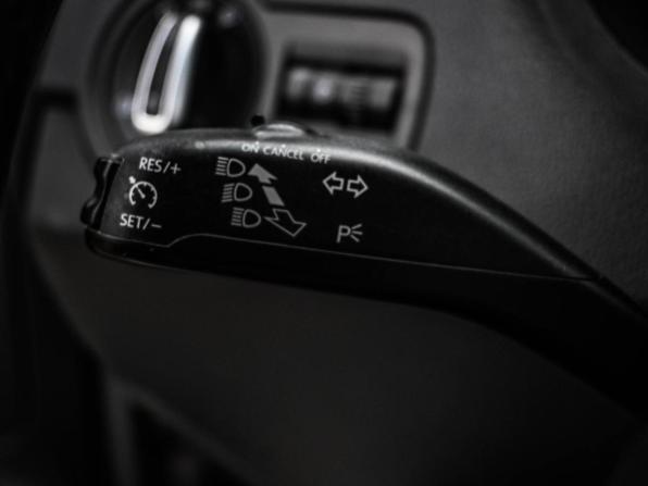 Volkswagen Polo V Рестайлинг с пробегом 2018 года, цена 1 269 000 рублей, 196527 км, седан, Автокод Объявления