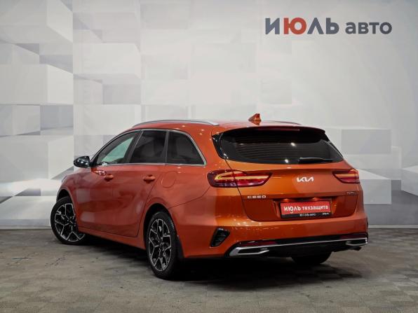 Kia Ceed III Рестайлинг с пробегом 2021 года, цена 2 450 000 рублей, 95608 км, универсал, Автокод Объявления