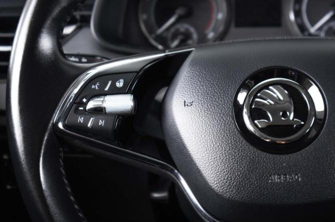 Skoda Rapid II с пробегом 2022 года, цена 2 009 000 рублей, 67626 км, лифтбек, Автокод Объявления