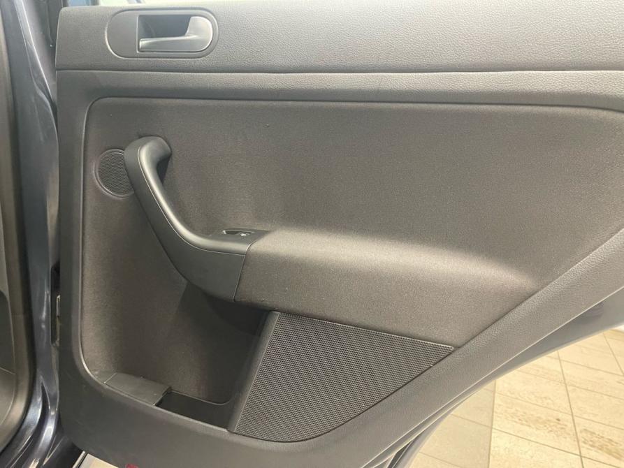 Volkswagen Golf Plus II Санкт-Петербург  - изображение 16
