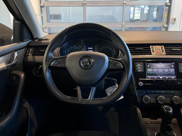 Skoda Octavia III (A7) Рестайлинг с пробегом 2018 года, цена 1 953 000 рублей, 83637 км, лифтбек, Автокод Объявления