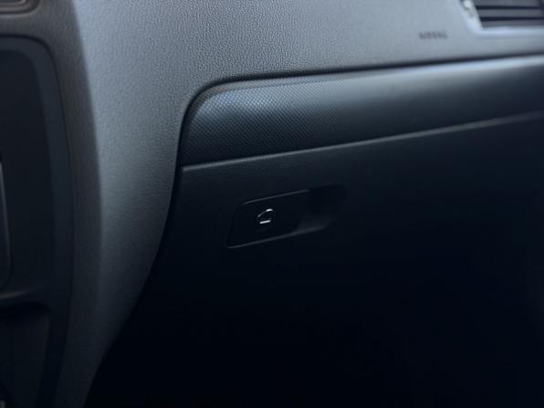 Volkswagen Jetta VI Рестайлинг с пробегом 2015 года, цена 849 000 рублей, 218265 км, седан, Автокод Объявления