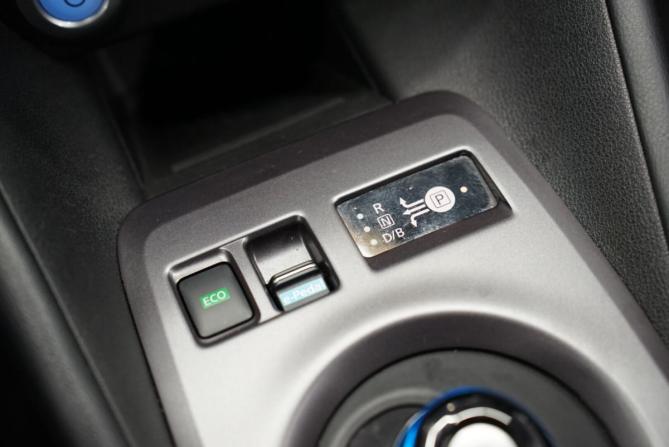 Nissan Leaf II (ZE1) с пробегом 2023 года, цена 2 570 000 рублей, 32000 км, хэтчбек, Автокод Объявления