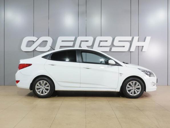 Hyundai Solaris I Рестайлинг с пробегом 2014 года, цена 1 055 000 рублей, 188721 км, седан, Автокод Объявления