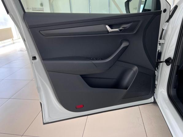 Skoda Karoq I с пробегом 2021 года, цена 2 590 000 рублей, 43179 км, внедорожник, Автокод Объявления
