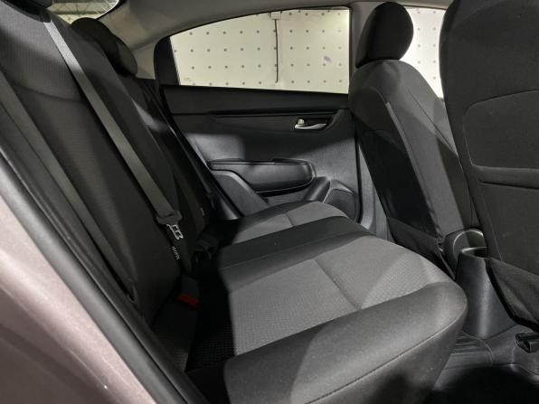 Kia Rio IV Рестайлинг с пробегом 2021 года, цена 1 675 000 рублей, 48106 км, седан, Автокод Объявления