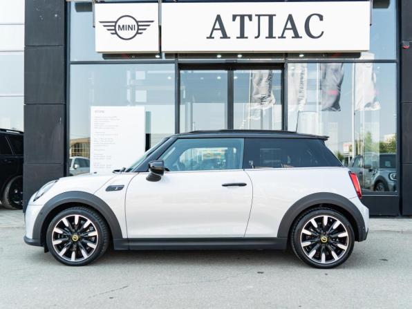 Mini Hatch III (F55/F56) Рестайлинг 2 с пробегом 2021 года, цена 3 190 000 рублей, 22506 км, хэтчбек, Автокод Объявления