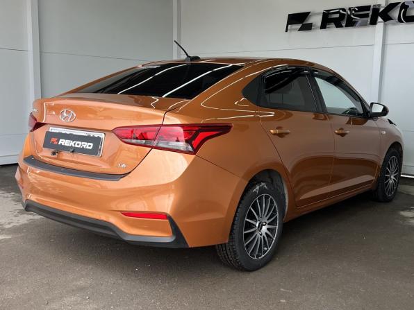 Hyundai Solaris II с пробегом 2019 года, цена 1 299 000 рублей, 53690 км, седан, Автокод Объявления