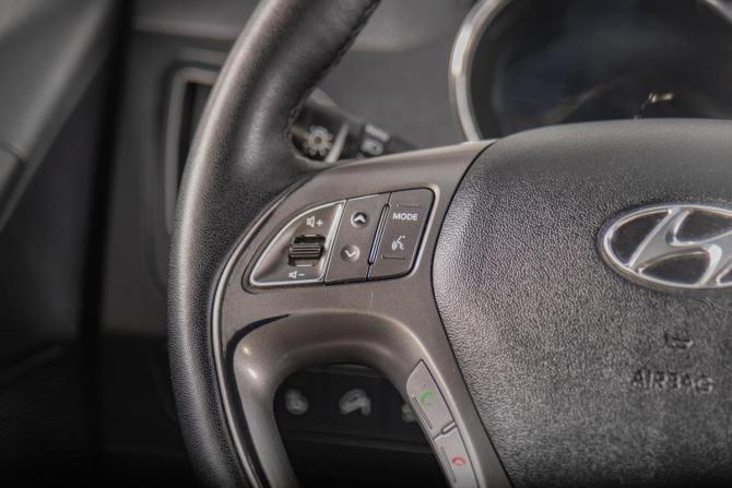 Hyundai ix35 I Рестайлинг с пробегом 2013 года, цена 1 239 000 рублей, 205000 км, внедорожник, Автокод Объявления