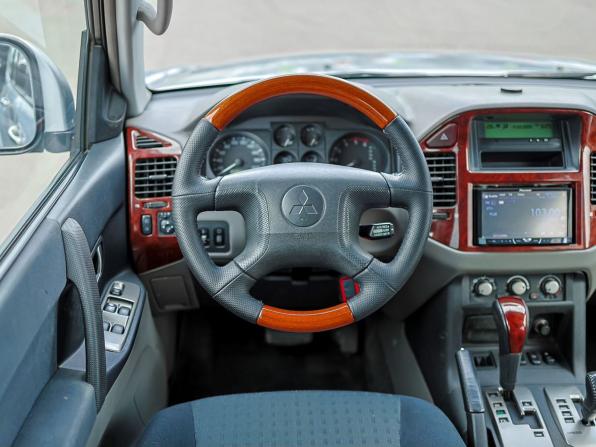 Mitsubishi Pajero III Рестайлинг с пробегом 2004 года, цена 1 099 000 рублей, 275800 км, внедорожник, Автокод Объявления