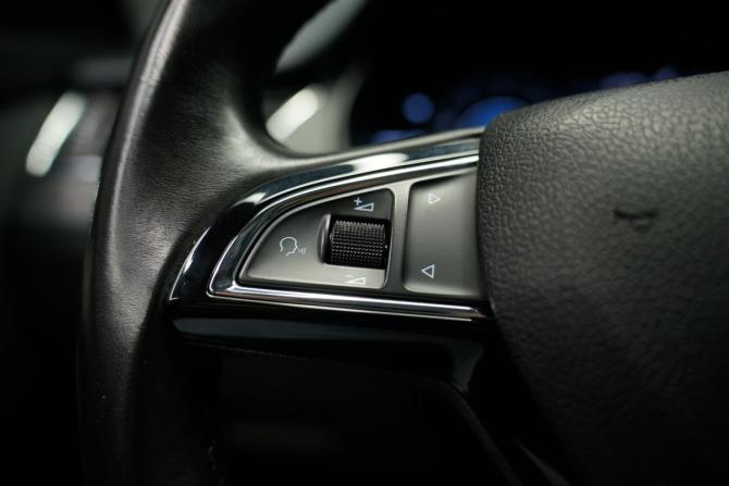 Skoda Octavia III (A7) Рестайлинг с пробегом 2019 года, цена 2 290 000 рублей, 138000 км, лифтбек, Автокод Объявления