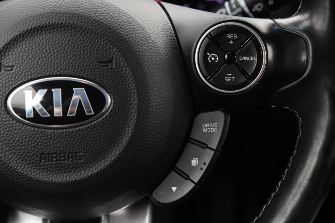 Kia Soul II Рестайлинг с пробегом 2018 года, цена 1 679 000 рублей, 98696 км, хэтчбек, Автокод Объявления