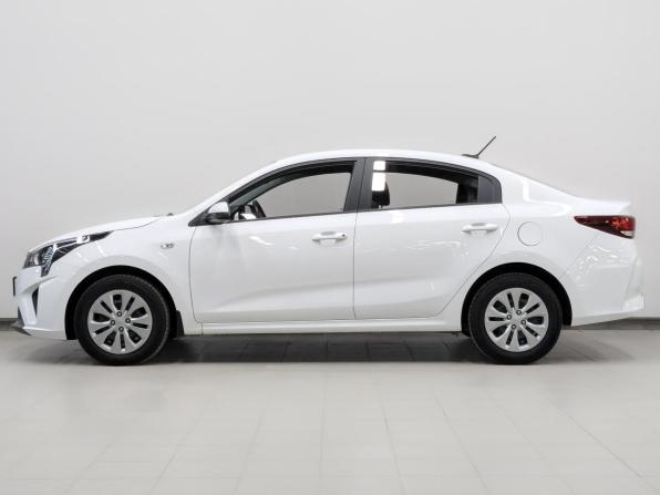 Kia Rio IV Рестайлинг с пробегом 2021 года, цена 1 650 000 рублей, 37885 км, седан, Автокод Объявления