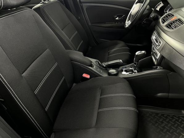 Renault Fluence I Рестайлинг с пробегом 2014 года, цена 990 000 рублей, 100000 км, седан, Автокод Объявления