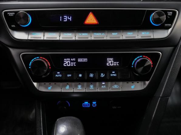 Hyundai Sonata VII (LF) Рестайлинг с пробегом 2018 года, цена 1 785 000 рублей, 118637 км, седан, Автокод Объявления