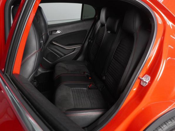 Mercedes-Benz GLA I (X156) с пробегом 2015 года, цена 2 130 000 рублей, 89645 км, внедорожник, Автокод Объявления